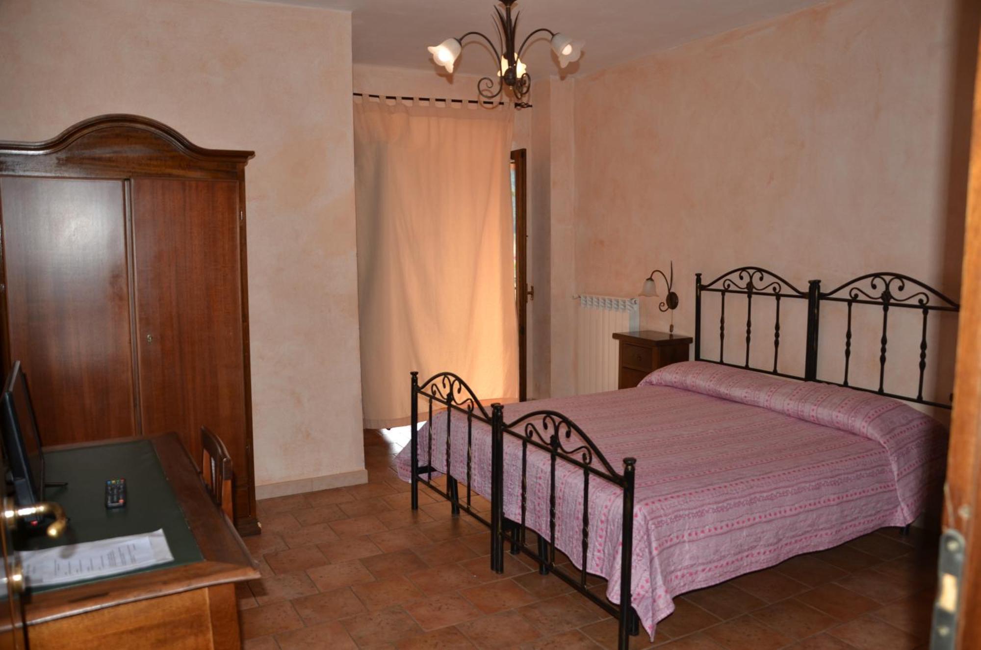 Agriturismo Masseria Castiglione Gallicchio Exterior foto